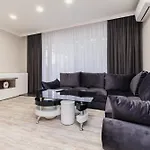 アパート Gorgeous 2-bedroom プロヴディフ