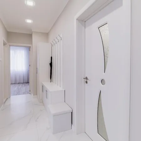 Apartment Gorgeous 2-bedroom *